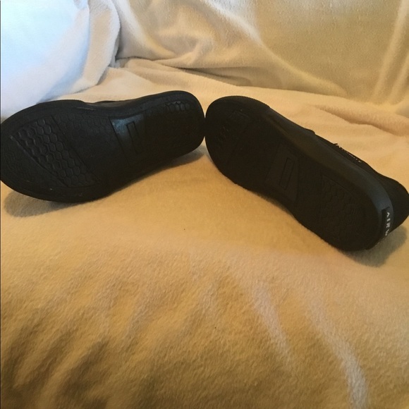 New in box Black Tennis Shoes - Picture 5 of 7